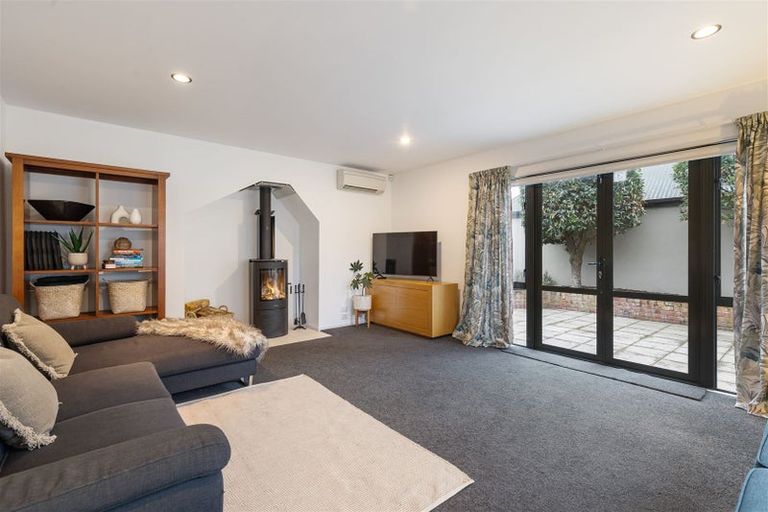 Photo of property in 53 Hawkesbury Avenue, St Albans, Christchurch, 8014