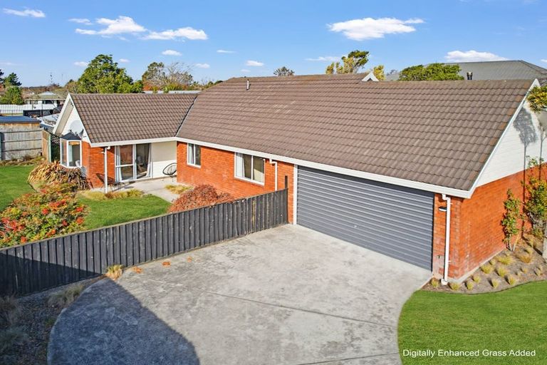 Photo of property in 28 Radiata Avenue, Parklands, Christchurch, 8083