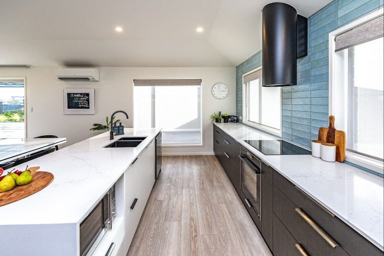 Photo of property in 37 Magnolia Crescent, Tawhero, Whanganui, 4501