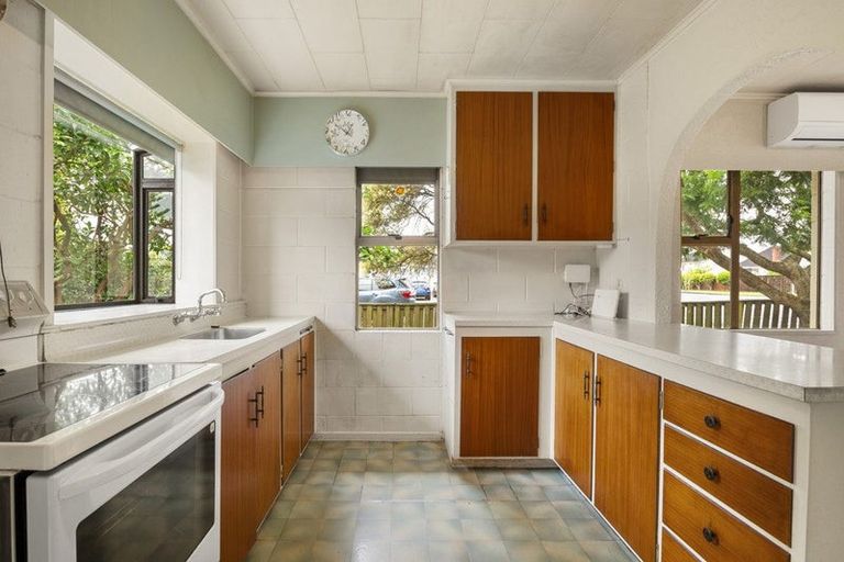 Photo of property in 64a Muir Avenue, Mangere Bridge, Auckland, 2022