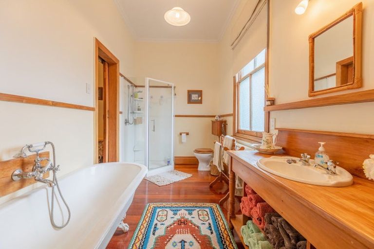 Photo of property in 3 Saint Marys Road, Waipukurau, 4200