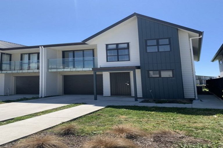 Photo of property in 9 Irving Place, Hobsonville, Auckland, 0616