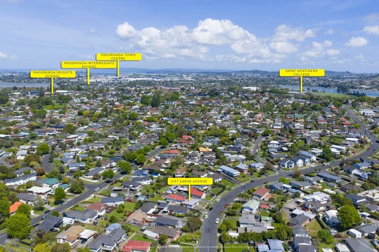 Photo of property in 1/47 Larne Avenue, Pakuranga Heights, Auckland, 2010