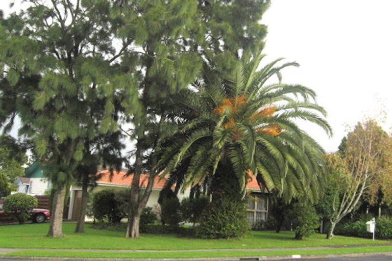 Photo of property in 1/63 Walworth Avenue, Pakuranga Heights, Auckland, 2010