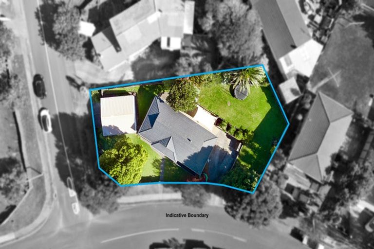 Photo of property in 26 Garton Drive, Massey, Auckland, 0614