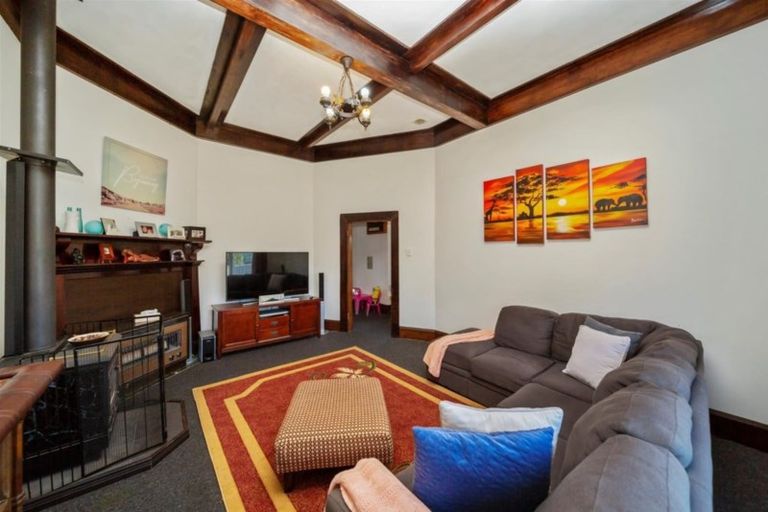 Photo of property in 106 Manawapou Road, Hawera, 4610