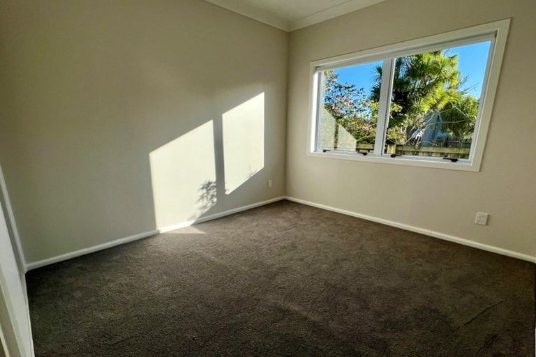 Photo of property in 2/55 Aramoana Avenue, Devonport, Auckland, 0624