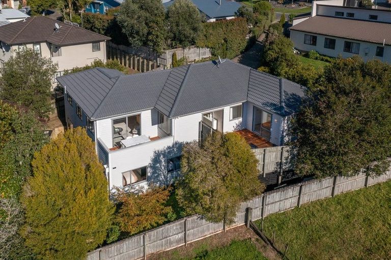 Photo of property in 14 Durbin Court, Greenhithe, Auckland, 0632