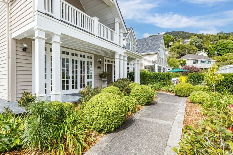 Photo of property in 4-6 Cheviot Road, Lowry Bay, Lower Hutt, 5013