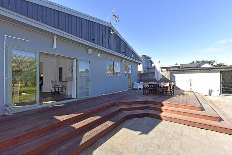 Photo of property in 74 Marine Parade, North New Brighton, Christchurch, 8083