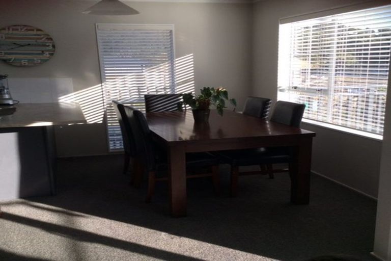 Photo of property in 38 Staithes Drive North, Whitby, Porirua, 5024