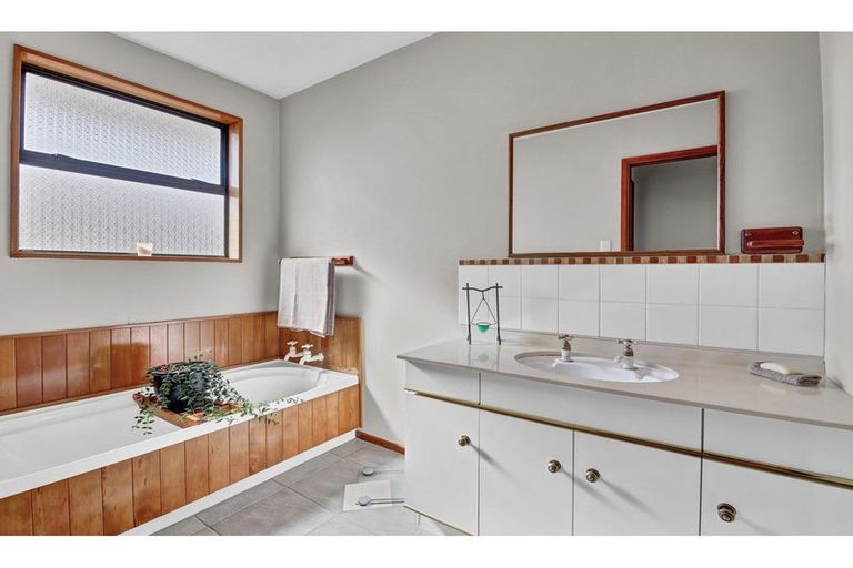 Photo of property in 11 Mansfield Drive, Kaiapoi, 7630