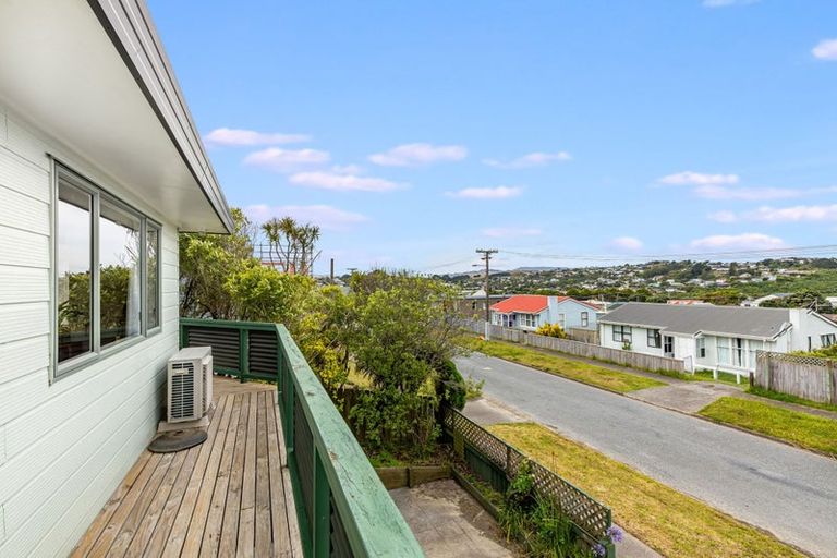 Photo of property in 1 Tuki Street, Titahi Bay, Porirua, 5022