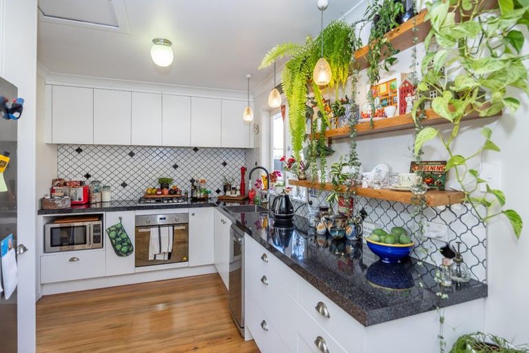 Photo of property in 69 Raeburne Street, Te Awamutu, 3800