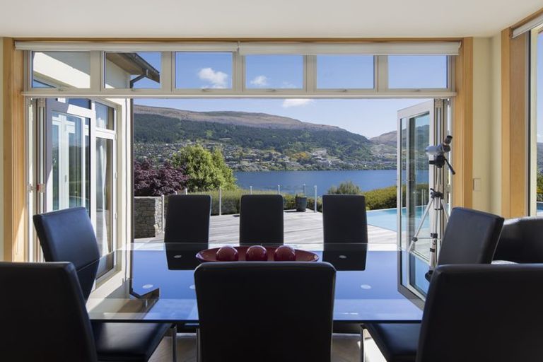 Photo of property in 371 Peninsula Road, Kelvin Heights, Queenstown, 9300
