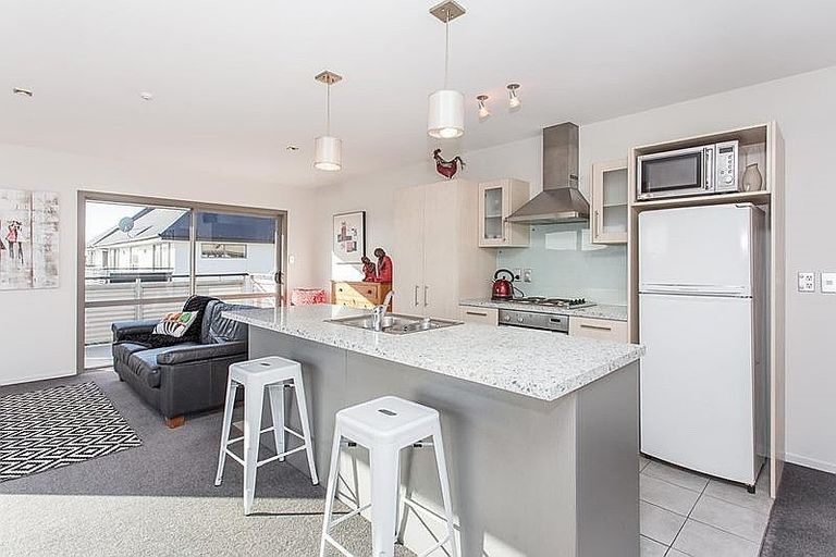 Photo of property in 4/25 Hastings Street West, Sydenham, Christchurch, 8023