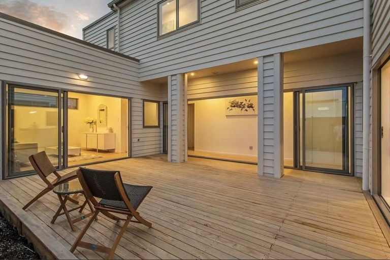Photo of property in 52 Lockheed Street, Hobsonville, Auckland, 0618