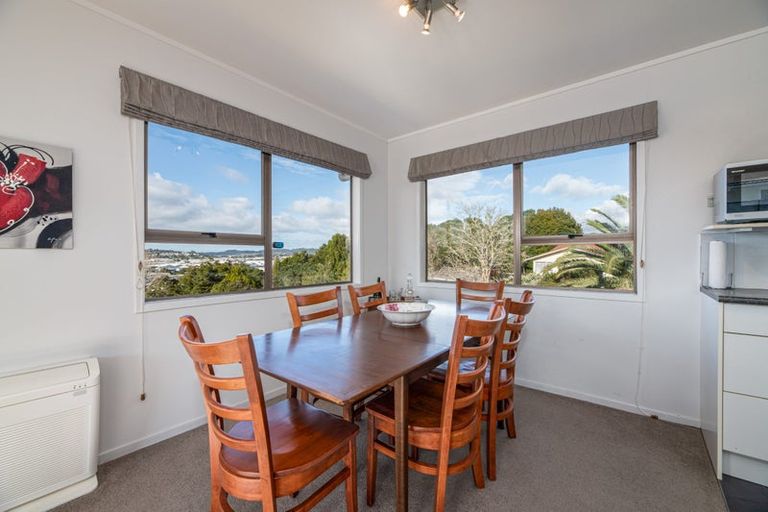 Photo of property in 9 Dundas Place, Henderson, Auckland, 0612