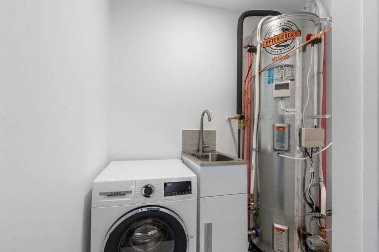 Photo of property in 2/17 Frederick Street, Waltham, Christchurch, 8011