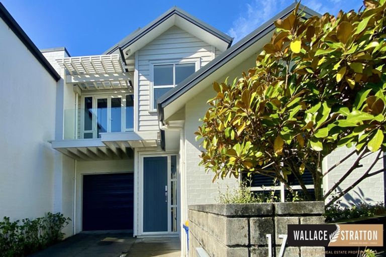 Photo of property in 17 Station Street, Hobsonville, Auckland, 0616