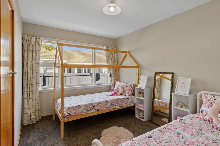 Photo of property in 10 Bellina Place, Broomfield, Christchurch, 8042