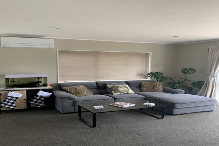 Photo of property in 11a Greta Place, Stanmore Bay, Whangaparaoa, 0932