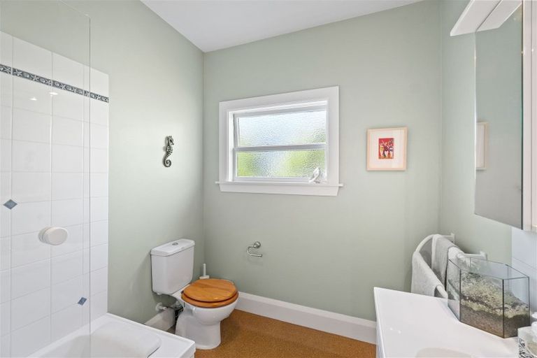 Photo of property in 52 Kilmarnock Street, Riccarton, Christchurch, 8011