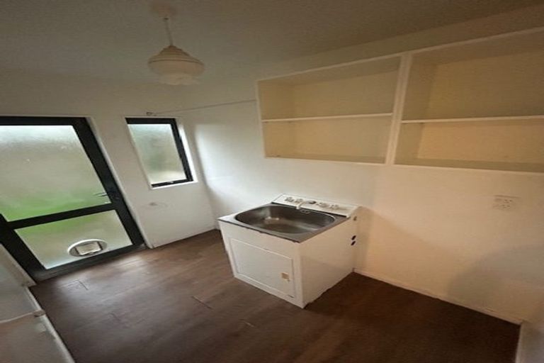 Photo of property in 227 The Parade, Island Bay, Wellington, 6023