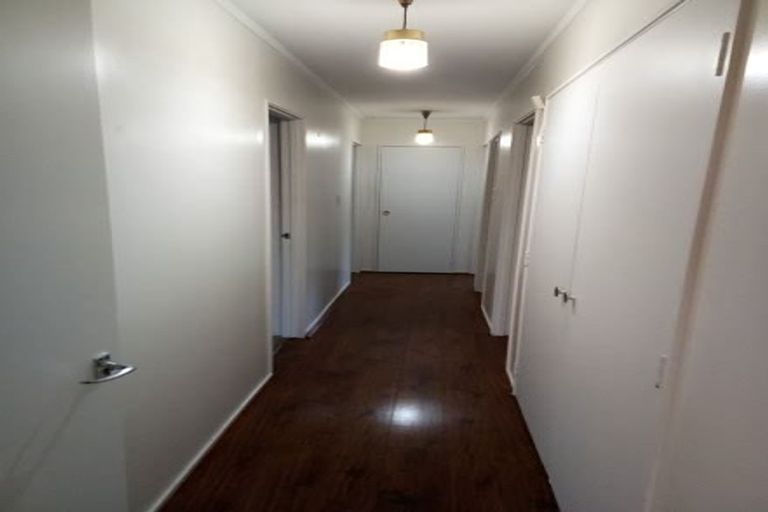 Photo of property in 1/11 Ciprian Place, Henderson, Auckland, 0612
