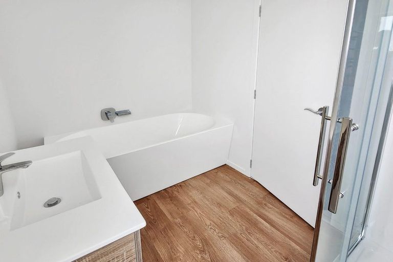 Photo of property in 5/12 Mana Avenue, Titahi Bay, Porirua, 5022