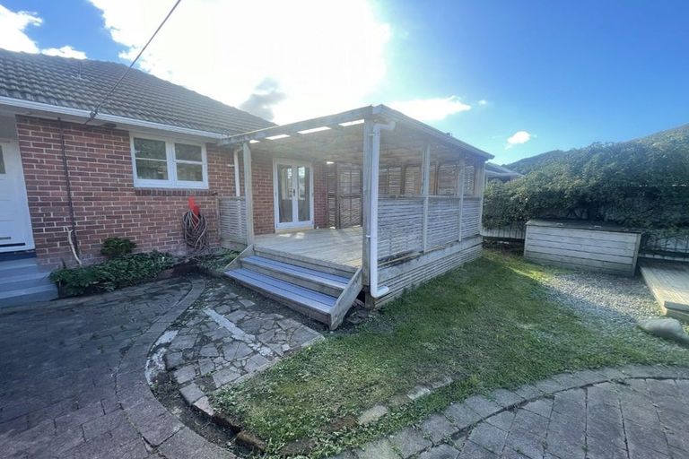 Photo of property in 70 Hewer Crescent, Naenae, Lower Hutt, 5011