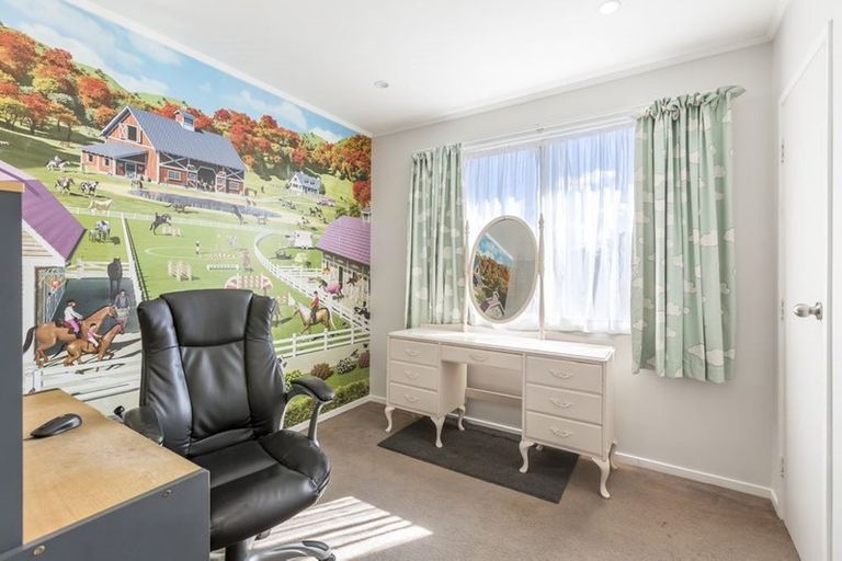 Photo of property in 28 Hobby Avenue, Birkdale, Auckland, 0626