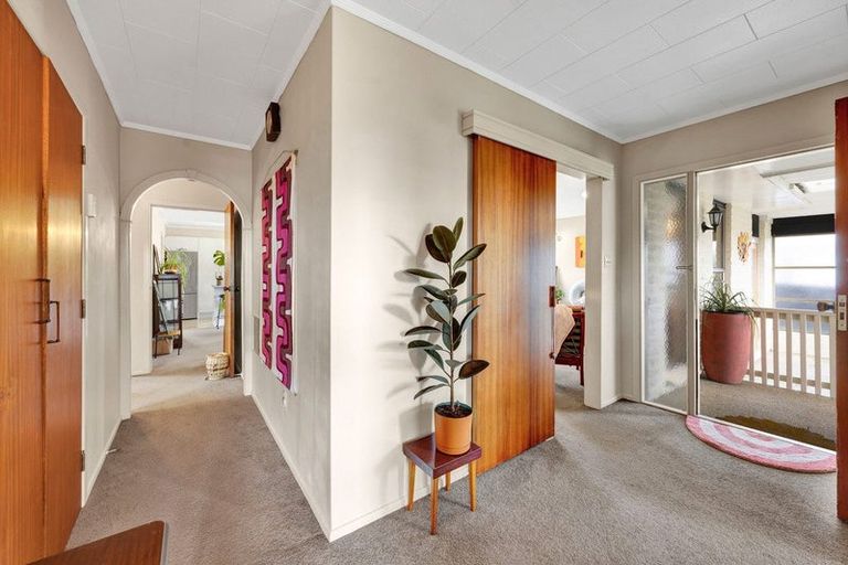 Photo of property in 19 Wesley Avenue, Frankleigh Park, New Plymouth, 4310