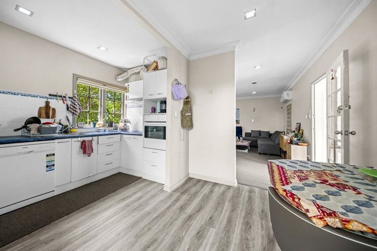 Photo of property in 7 Aberdeen Road, Castor Bay, Auckland, 0620