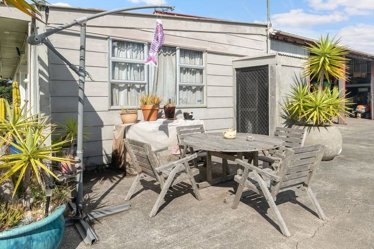 Photo of property in 17 Settlement Road, Kawakawa, 0210