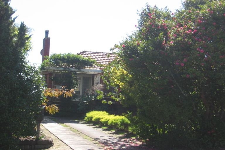 Photo of property in 39 Routley Drive, Glen Eden, Auckland, 0602