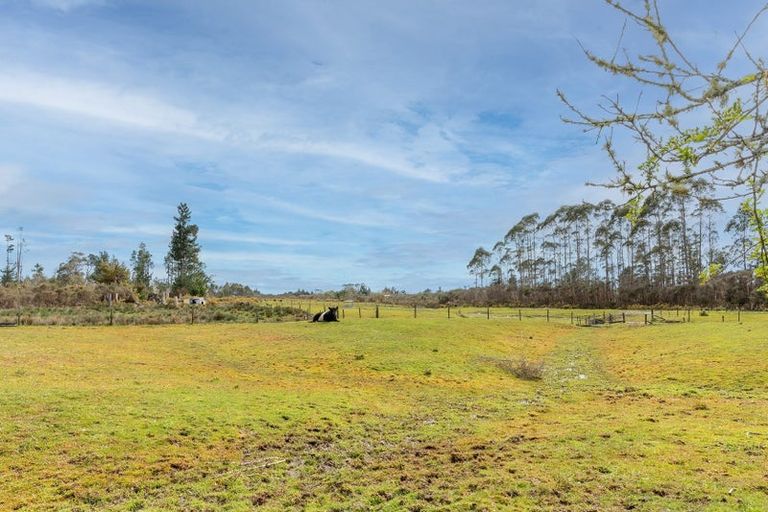 Photo of property in 393 Fairdown Road, Westport, 7891