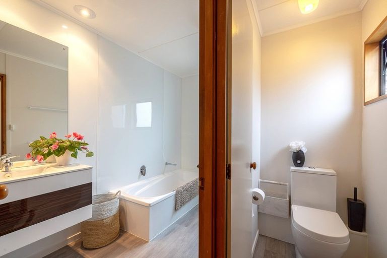 Photo of property in 9 Kings Drive, Wanaka, 9305