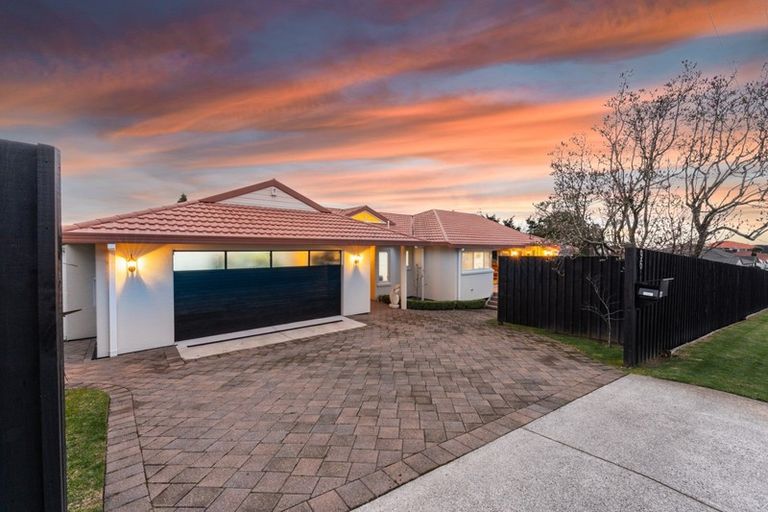 Photo of property in 96r Waikite Road, Welcome Bay, Tauranga, 3175