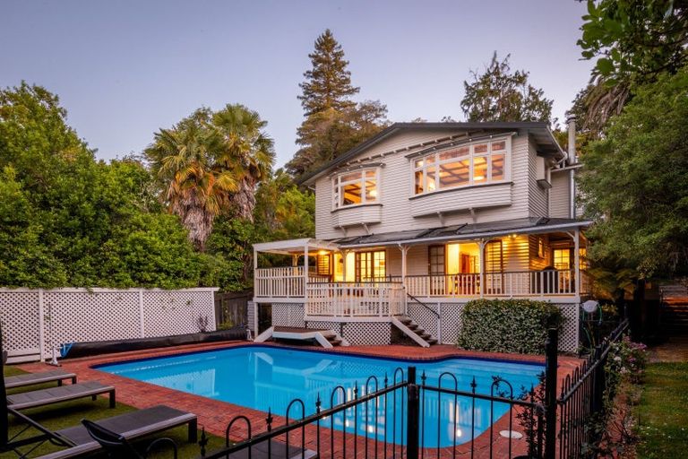 Photo of property in 23 Brougham Street, Nelson South, Nelson, 7010
