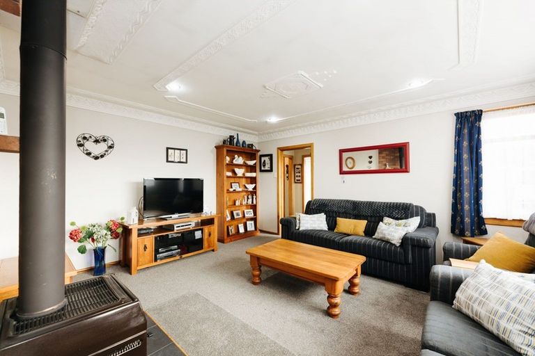 Photo of property in 17 Sandringham Street, Oamaru North, Oamaru, 9400