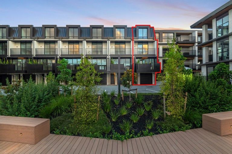 Photo of property in 9a Windlass Street, Long Bay, Auckland, 0630