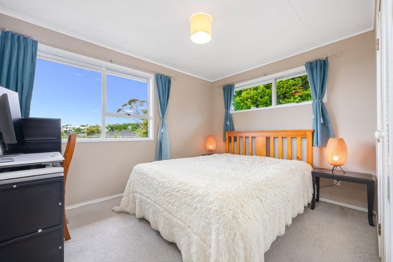 Photo of property in 98 Gallony Avenue, Massey, Auckland, 0614
