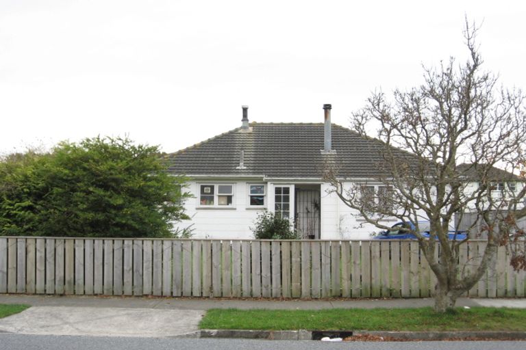 Photo of property in 21 Hewer Crescent, Naenae, Lower Hutt, 5011