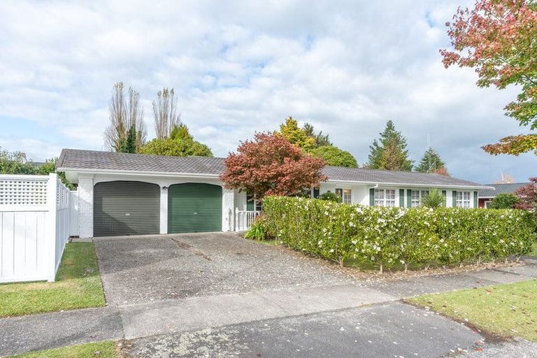Photo of property in 27 Howell Avenue, Riverlea, Hamilton, 3216