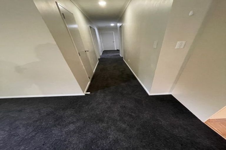 Photo of property in 5b Simons Street, Moturoa, New Plymouth, 4310