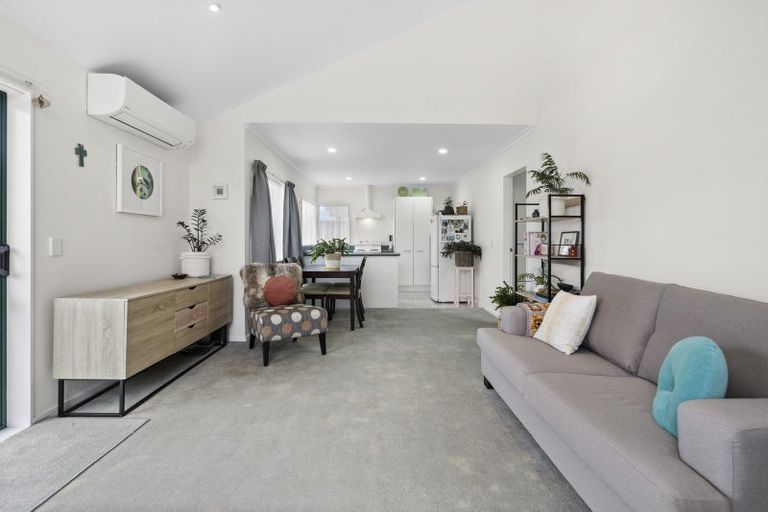 Photo of property in Miramar Villas, 22/3u Byron Street, Miramar, Wellington, 6022