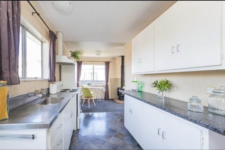 Photo of property in 19b Hilton Grove, Kelvin Grove, Palmerston North, 4414