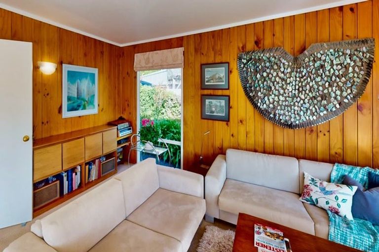 Photo of property in 37 Tyndall Street, Waiwhetu, Lower Hutt, 5010