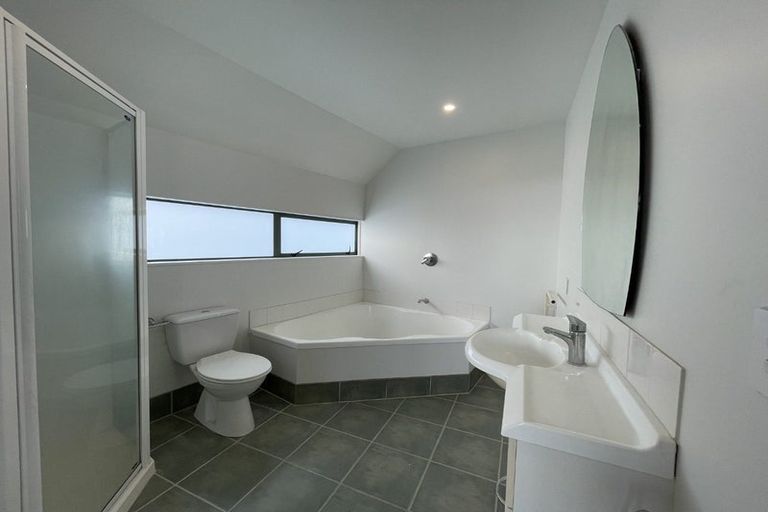 Photo of property in 14/19 Ocean View Road, Hillcrest, Auckland, 0627